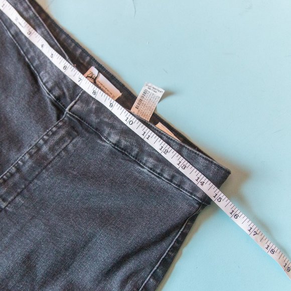 NEW Zara Dark Gray Washed Black High Rise Bootcut Jeans Sz US 12 - Picture 5 of 8